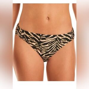 NWT Jessica Simpson
Women's Animal Print Hipster Bikini Bottom XL